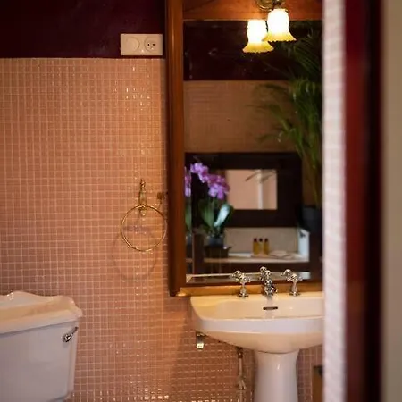 Bed & Breakfast D'hotes Sarah - Chateau Le Bas Bleu Quesnoy-le-Montant
