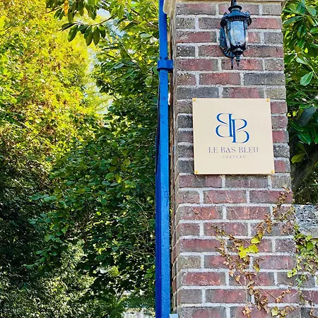 D'hotes Sarah - Chateau Le Bas Bleu Bed & Breakfast Quesnoy-le-Montant