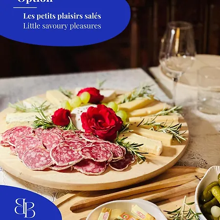 Bed and Breakfast D'hotes Sarah - Chateau Le Bas Bleu