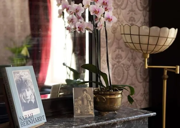 Bed & Breakfast D'hotes Sarah - Chateau Le Bas Bleu