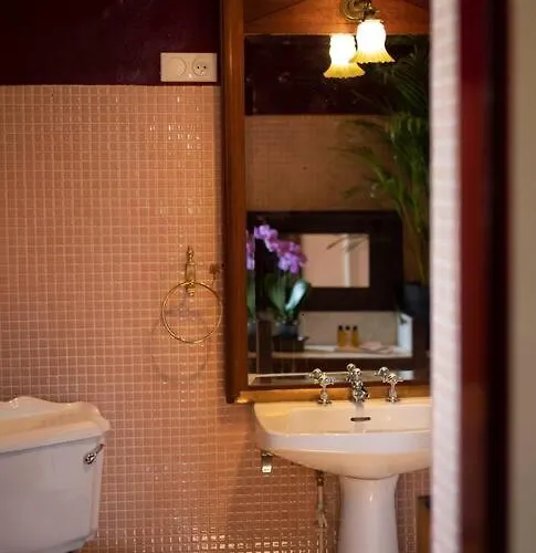 Bed & Breakfast D'hotes Sarah - Chateau Le Bas Bleu Quesnoy-le-Montant