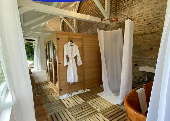 D'hotes Sarah - Chateau Le Bas Bleu Bed & Breakfast Quesnoy-le-Montant